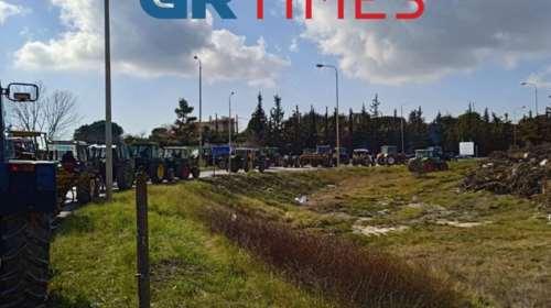 Θεσσαλονίκη: Ενώνουν τις δυνάμεις τους στη Θέρμη οι αγρότες - Δεκάδες τρακτέρ στον κόμβο [Eικόνες]