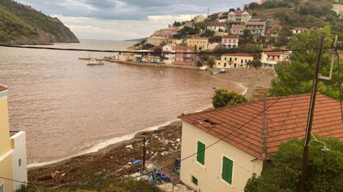 Κακοκαιρία Ιανός: Η Κεφαλονιά από drone μία εβδομάδα μετά - Η παραλία στην Άσσο δεν υπάρχει πια [βίντεο]