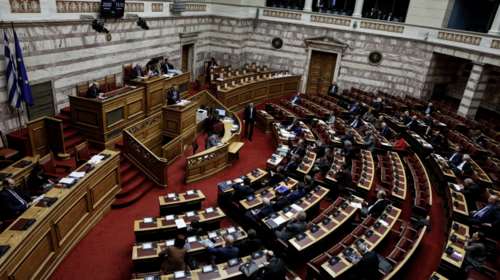 Οι βουλευτές ΣΥΡΙΖΑ &quot;προσαρμόζονται&quot; μετά την στροφή Τσίπρα στο μεταναστευτικό