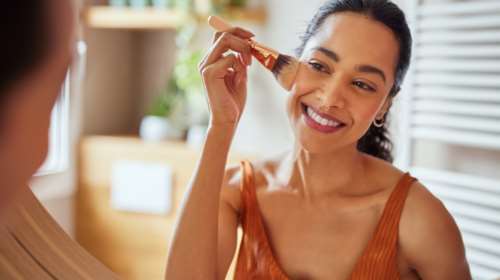 Αυτό το tip στο μακιγιάζ κάνει την επιδερμίδα να δείχνει απίστευτα φρέσκια