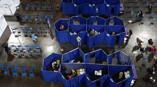 Times:  Λονδίνο και Βρυξέλλες κοντά σε συμφωνία για τις προμήθειες εμβολίων με... ανταλλάγματα