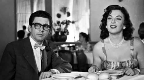 Η αξέχαστη &quot;Μπιμπί&quot; είναι η Υβόν Σανσόν: Η καλλονή ηθοποιός που αναστάτωσε τη Φίνος Φιλμ