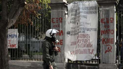 Πολυτεχνείο: 20 προσαγωγές ατόμων που επιχείρησαν να μπουν στον χώρο εκδήλωσης με τον Κ. Τασούλα