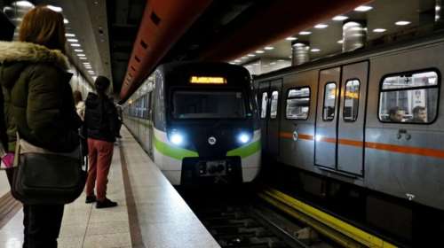 Νεκρός ο άνδρας που έπεσε στις γραμμές του μετρό στην Εθνική Άμυνα - Αποκαταστάθηκε η κυκλοφορία