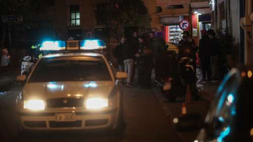 Άγιος Παντελεήμονας: Τον μαχαίρωσε στην κοιλιά για ένα κινητό