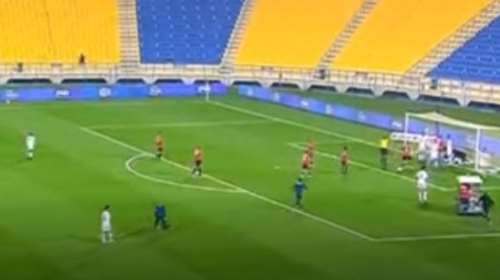 Αγωνία στο ποδόσφαιρο: Κατέρρευσε στη μέση του γηπέδου πρώην παίκτης του Παναθηναϊκού [Βίντεο]