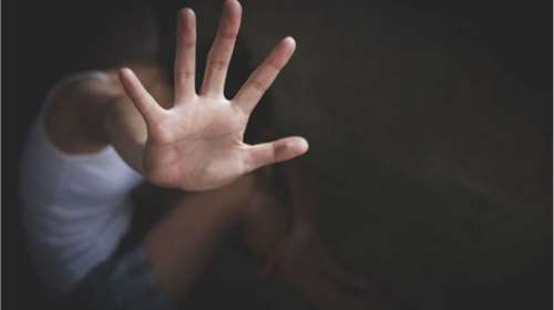 Σεξουαλική κακοποίηση ανηλίκων: Τρομάζουν τα στοιχεία στην Ελλάδα - Τουλάχιστον ένα θύμα, κάθε ημέρα του 2022