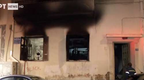 Φωτιά σε εγκαταλελειμμένο σπίτι στα Πατήσια - Καταστράφηκε ολοσχερώς