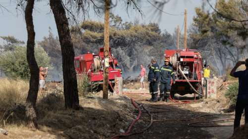 Ξέσπασε πυρκαγιά ανάμεσα σε Σπάτα και Πικέρμι- Συναγερμός στην Πυροσβεστική
