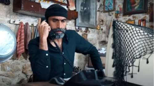 &quot;You pass good....&quot;:Το σπαρταριστό βιντεο του Κρητικού που μιλά 17 γλώσσες και 41 διαλέκτους και έγινε viral [Βίντεο]