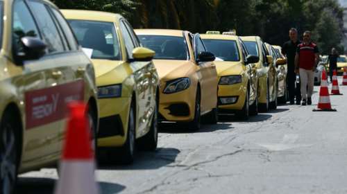Συνεχίζεται και σήμερα, για τρίτη ημέρα, η απεργία των ταξί στην Αττική