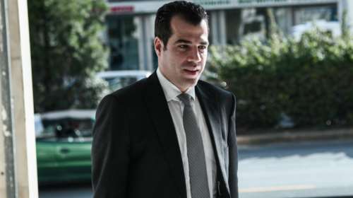 Έκτακτη σύσκεψη Πλεύρη με τους διοικητές των ΥΠΕ για περιστατικά παραμέλησης ασθενών