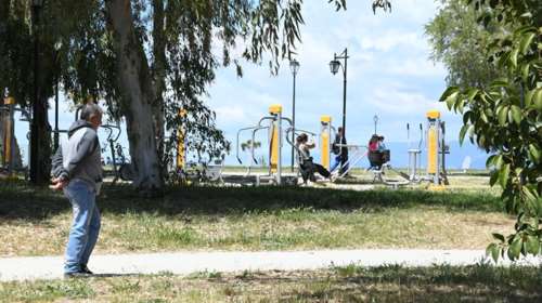 Βουλή: Αυτά είναι τα πρώτα μέτρα για την αντιμετώπιση του δημογραφικού - Άδεια πατρότητας με αποδοχές