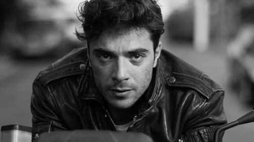 Πάνος Νάτσης: Ανείπωτη θλίψη στο τελευταίο αντίο - Τραγικές φιγούρες η οικογένεια και η σύντροφός του [Βίντεο]