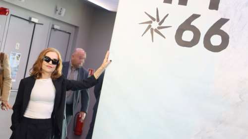 Η Ιζαμπέλ Ιπέρ έφτασε στη Θεσσαλονίκη - Είναι η επίτημη καλεσμένη του Διεθνούς Κινηματογραφικού Φεστιβάλ