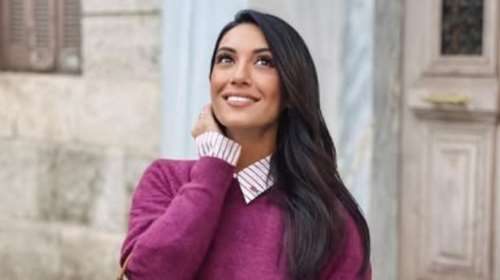 Ευγενία Σαμαρά: Στο πατρικό της σπίτι με τη μητέρα της - Η υπέροχη γιορτινή διακόσμηση