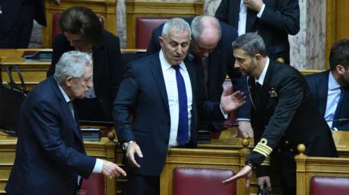 Οταν ο Μητσοτάκης είπε &quot;Σπαντιδάκη&quot; τον Αποστολάκη στη Βουλή το 2019 - Ο &quot;καβγάς&quot; με τον Τσίπρα  [Βίντεο]