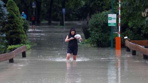 Σλοβενία - Κατακλυσμιαίες βροχές &quot;βιβλικών&quot; διαστάσεων και πλημμύρες: Εκκενώθηκαν περιοχές