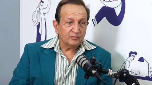 Σπύρος Μπιμπίλας: Σταμάτησε να μου μιλάει ο σύντροφός μου μετά από την ερώτηση της Ζαμπέτογλου