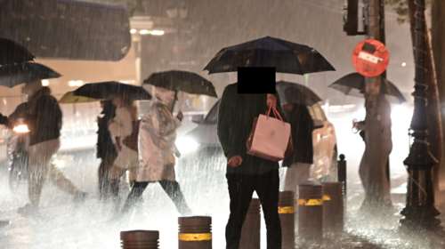 "Αστραπιαία" κακοκαιρία πλήττει την Ελλάδα: Οι περιοχές που επηρεάζονται - Νέο έκτακτο δελτίο της ΕΜΥ