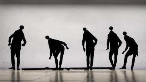 &quot;Εγκάρσιος Προσανατολισμός&quot;: Η νέα παράσταση του Δημήτρη Παπαϊωάννου [εικόνες]