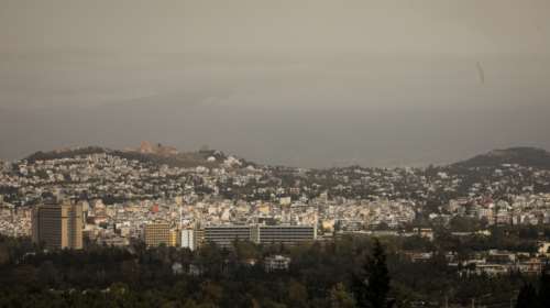 Καιρός: Ζέστη, υγρασία και αφρικανική σκόνη: Πότε θα επιστρέψουν οι βροχές