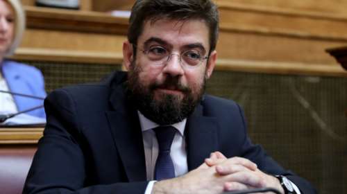 Μιχάλης Καλογήρου: Εξιτήριο για τον στενό συνεργάτη του Αλ.Τσίπρα που νοσηλευόταν με κορονοϊό