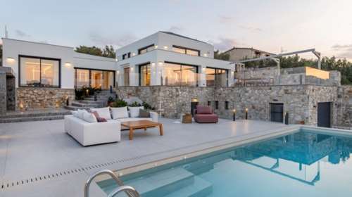 Point of View: Το εντυπωσιακό σπίτι στο Λαύριο με θέα το γαλάζιο του Αιγαίου - Όαση ευεξίας και χαλάρωσης