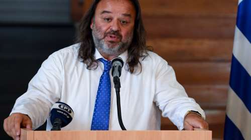 Επίσκεψη του Μάριου Ηλιόπουλου στην ΕΠΟ - &quot;Δεν θα δεχτούμε χτυπήματα κάτω από τη μέση&quot;