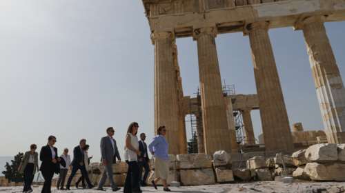 Το γύρο των ΜΜΕ όλου του κόσμου κάνει το άνοιγμα της Ακρόπολης μετά από δύο μήνες καραντίνα