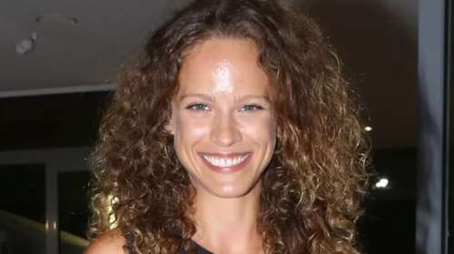 Η Έλλη Τρίγγου λατρεύει να φορά εκκεντρικά παπούτσια: Οι ιδιαίτερες στιλιστικές επιλογές και η αγάπη στο μαύρο χρώμα