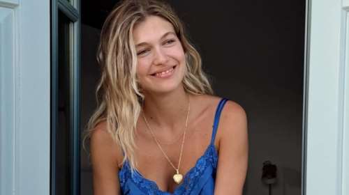 Η Κλέλια Ανδριολάτου χαλαρώνει στο μπαλκόνι με το μαγιό της και είναι ο ορισμός της καλοκαιρινής ραστώνης