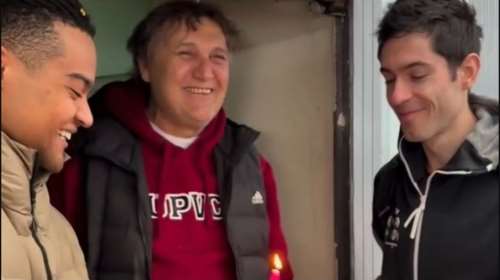 Καραλής και Πομάσκι έκαναν έκπληξη στον Τεντόγλου για τα γενέθλιά του- Το ξεχωριστό τραγούδι που του είπαν