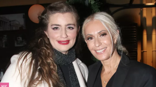 Πρεμιέρα &quot;Το Τρίτο Στεφάνι&quot;: Η πολυαναμενόμενη επιστροφή της θεατρικής παράστασης στο Παλλάς και οι καλεσμένοι που έδωσαν το παρών