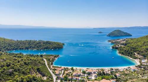 Αφιέρωμα στη ρομαντική Σκόπελο: Το νησί του &quot;Mamma mia!&quot;, οι παραλίες και το εξαιρετικό φαγητό