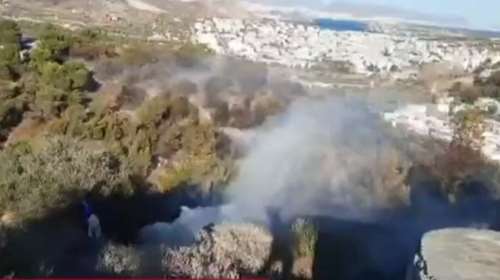 Δήμαρχος Σαλαμίνας: &quot;Σβήναμε τη μια φωτιά και άναβε η επόμενη, υπάρχει σχέδιο&quot; [Βίντεο]