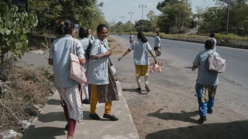 Είναι τα εργοστάσια, η λύση για τις γυναίκες της Ινδίας και τα δικαιώματά τους;