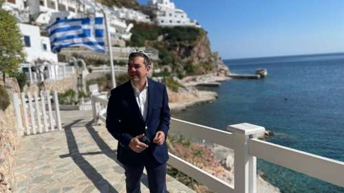 Τσίπρας για 25η Μαρτίου: Δικαιούμαστε και θα αποκτήσουμε καλύτερη πατρίδα