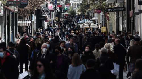 &quot;Καμπανάκι&quot; Εξαδάκτυλου: Σφίγγεται το στομάχι μας με τις εικόνες συνωστισμού - Οι 3 αδυναμίες των self tests