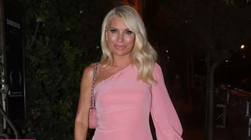 Η Ελένη Μενεγάκη με το διαχρονικό φόρεμα που ταιριάζει σε όλες τις γυναίκες