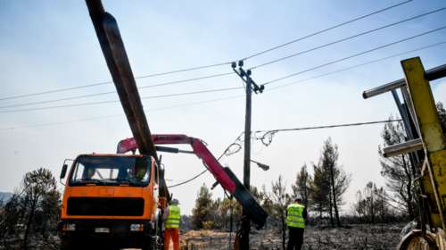 Διακοπές ρεύματος: Η εικόνα σε Αττική, Εύβοια και τις άλλες περιοχές που πλήττονται από πυρκαγιές