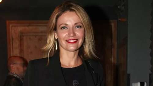 Παναγιώτα Βλαντή: Με φρέσκο κούρεμα και girly μπούκλες στο πιο εντυπωσιακό της look εδώ και καιρό