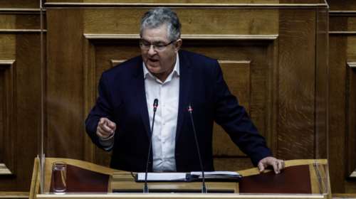 Βολές Κουτσούμπα για την πανδημία: Οι εργασιακοί χώροι μοιάζουν με ναρκοπέδιο