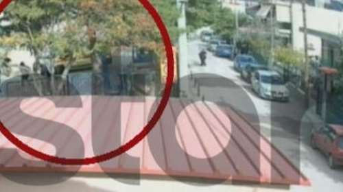 Ασπρόπυργος: 10χρονη μαθήτρια κατέρρευσε στο σχολείο της - Βίντεο ντοκουμέντο από τις πρώτες στιγμές της τραγωδίας