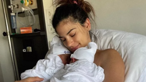 Χριστίνα Μπόμπα: Ετοιμάζει την πρώτη φωτογράφιση με τις νεογέννητες κόρες της [εικόνες]