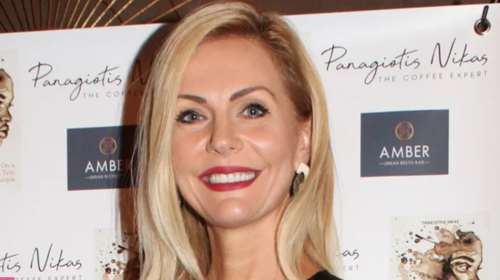 Έμυ Λιβανίου: Η σπάνια οικογενειακή φωτογραφία με τα δύο της παιδιά