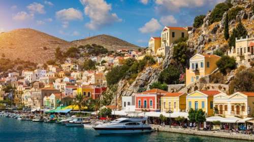 Σύμη: &quot;Η κοινωνία του νησιού ποτέ δεν δέχτηκε το  παιδί μου&quot;, λέει ο πατέρας του 15χρονου για την υπόθεση της δηλητηρίασης