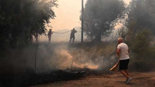 Φωτιές: Διάσπαρτες εστίες σε Πάτρα και Χίο - Σε ύφεση τα μέτωπα σε Ζάκυνθο - Πρέβεζα
