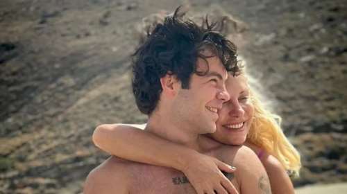 Ο Άγγελος Λάτσιος μοιράζεται στιγμές από την καθημερινότητά του στην Άνδρο