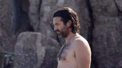 Φίλιππος Μιχόπουλος: Πρωινό στη Σαντορίνη με τα παιδιά του